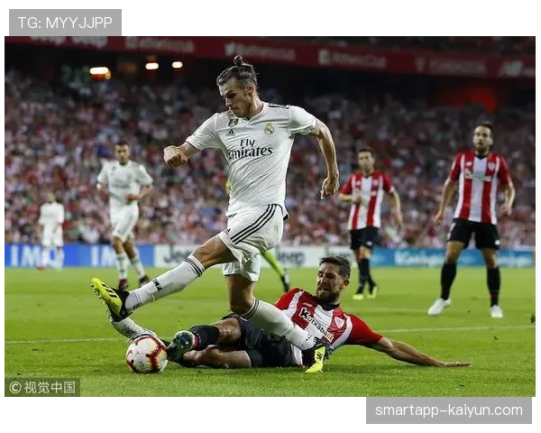 深度复盘：阿尔梅里亚的防守体系如何被皇马的边中结合击溃